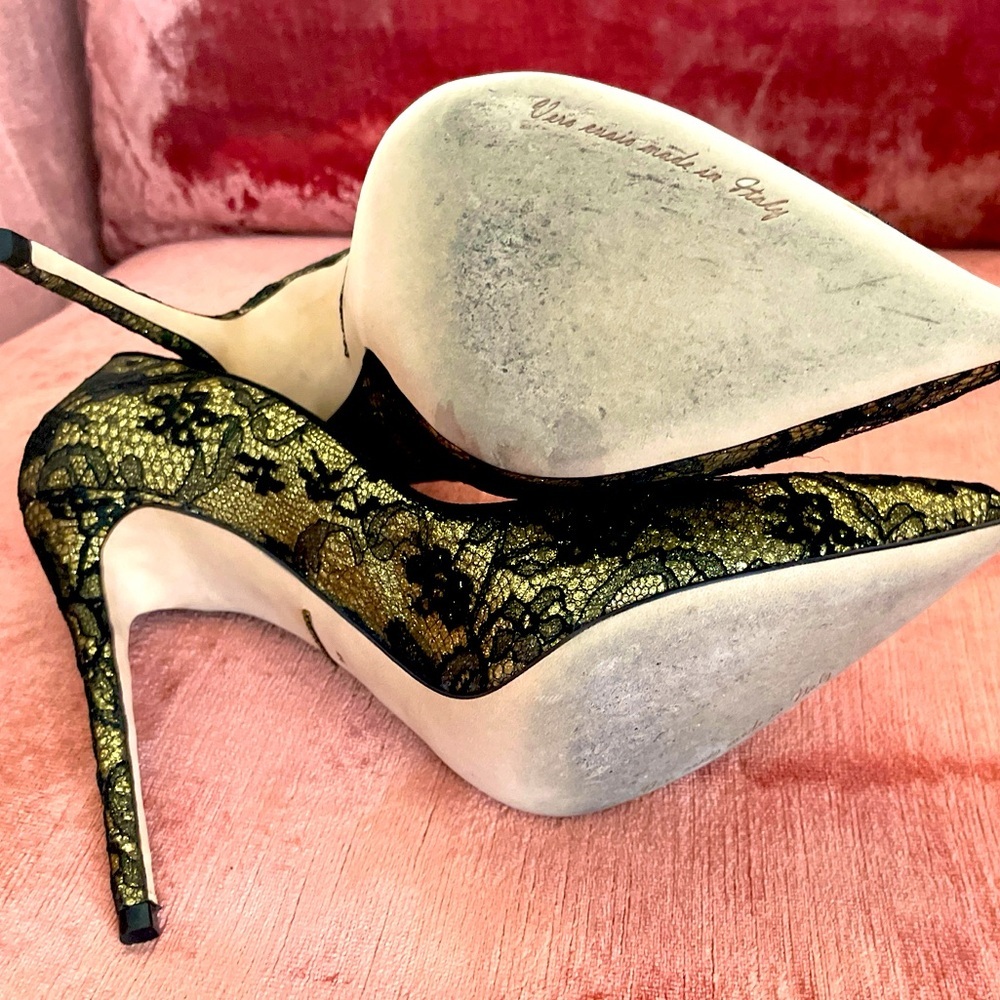 NWB DOLCE & GABBANA Gold Black Chantilly Lace KATE heels shoes Pumps $1045 38 8 - Picture 15 of 16
